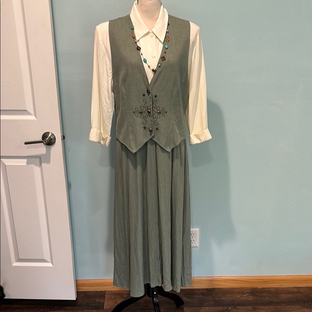 Vintage Sage Green Maxi Dress with Vest